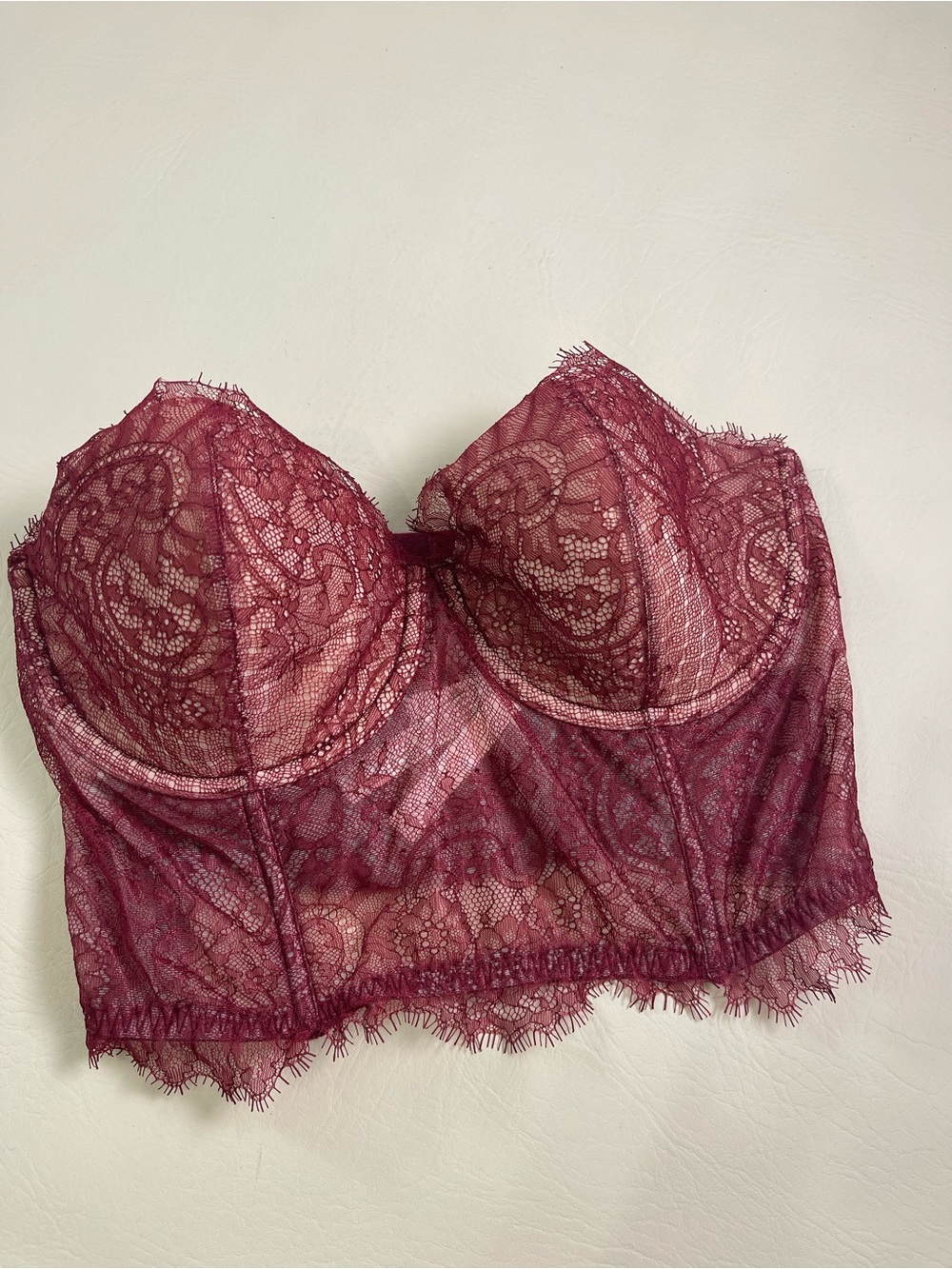 VS Dream Angles long lined strapless red lace bra 36D